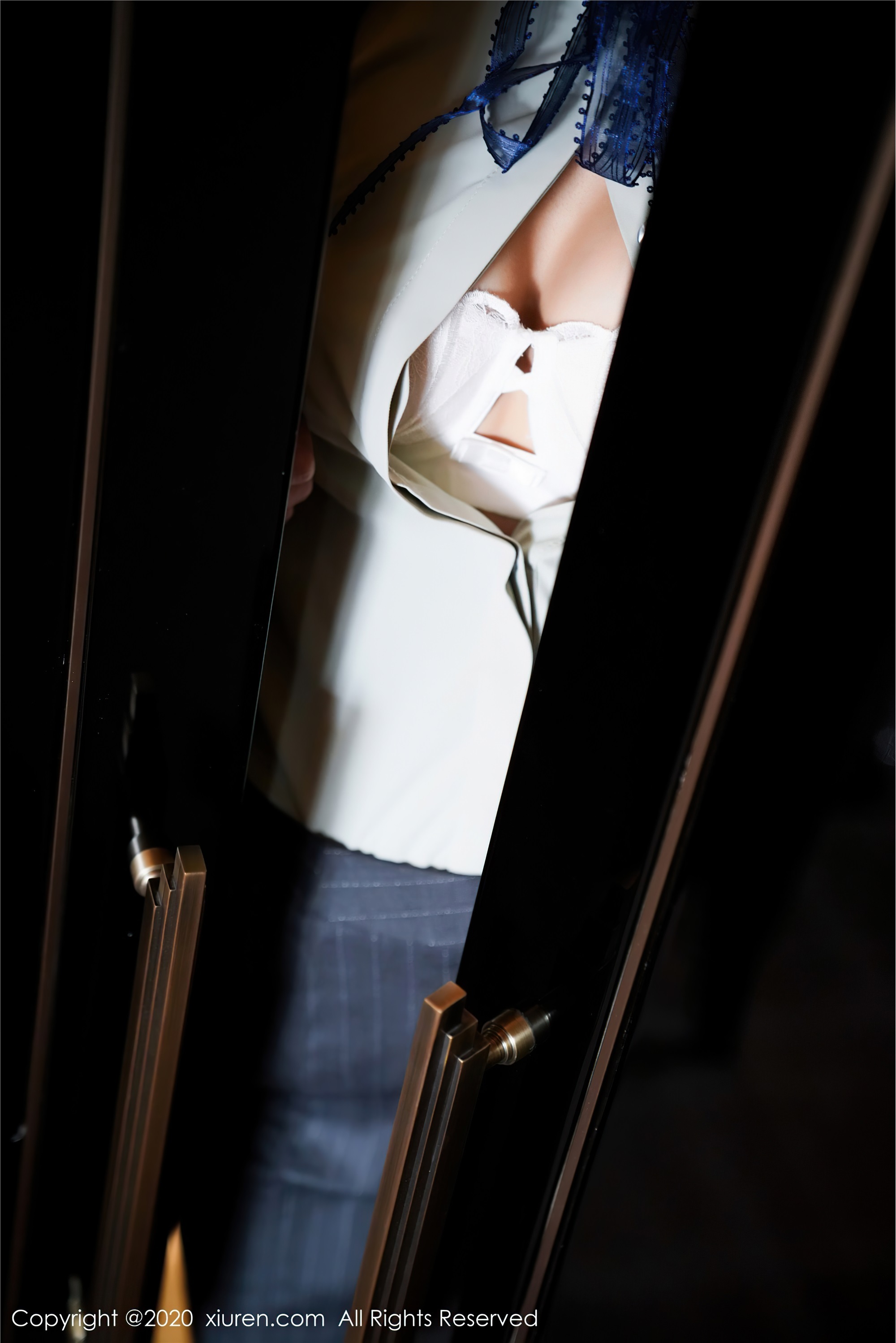 秀人网美媛馆 2020-09-21 Vol.2579 方子萱